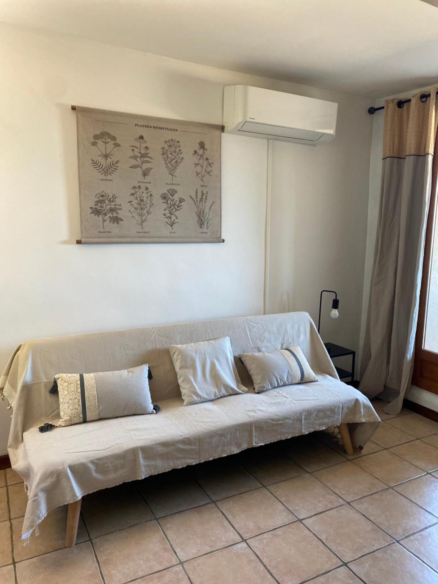 La Magnanerie En Provence Villa Niozelles Luaran gambar