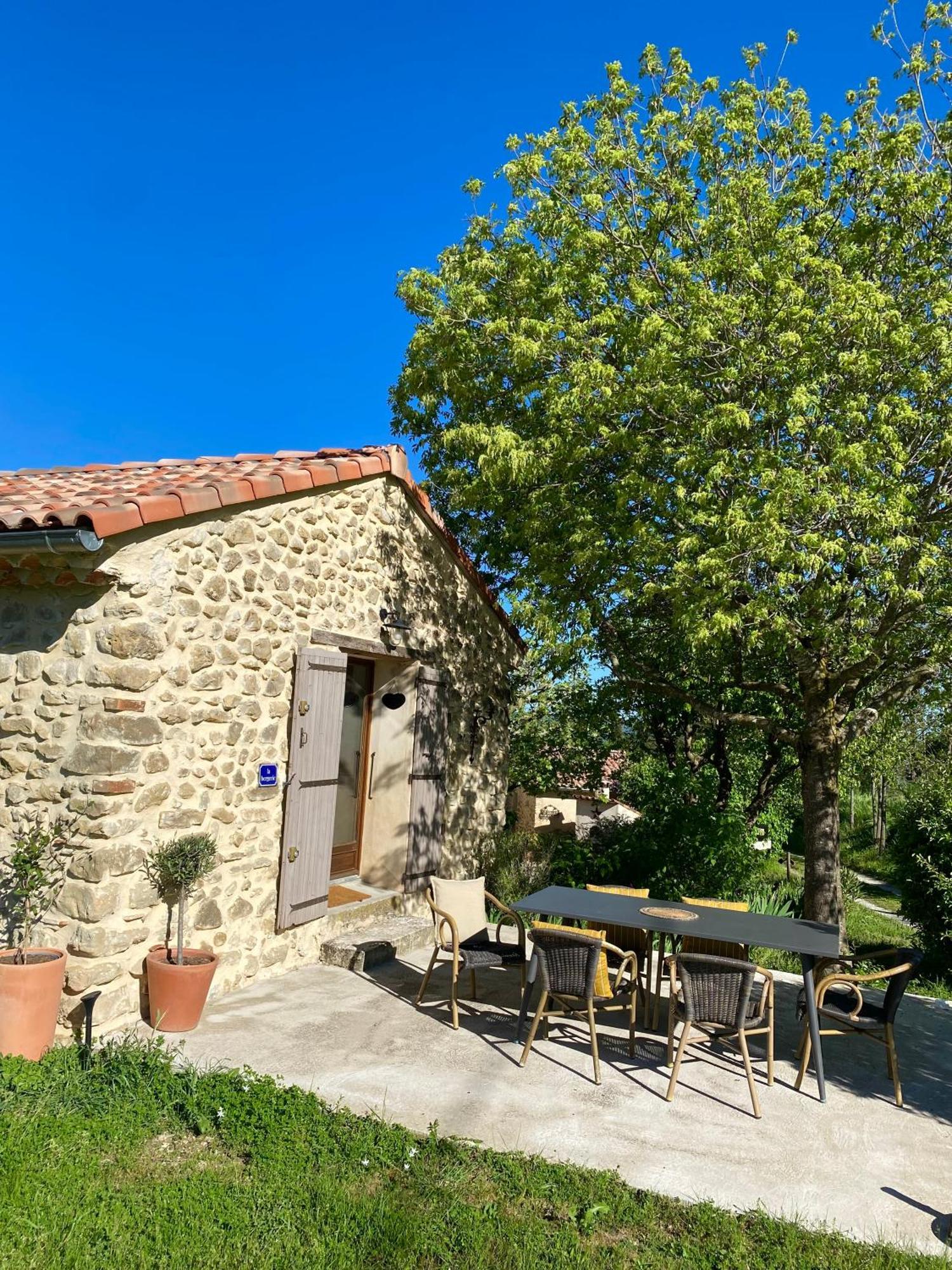 La Magnanerie En Provence Villa Niozelles Luaran gambar