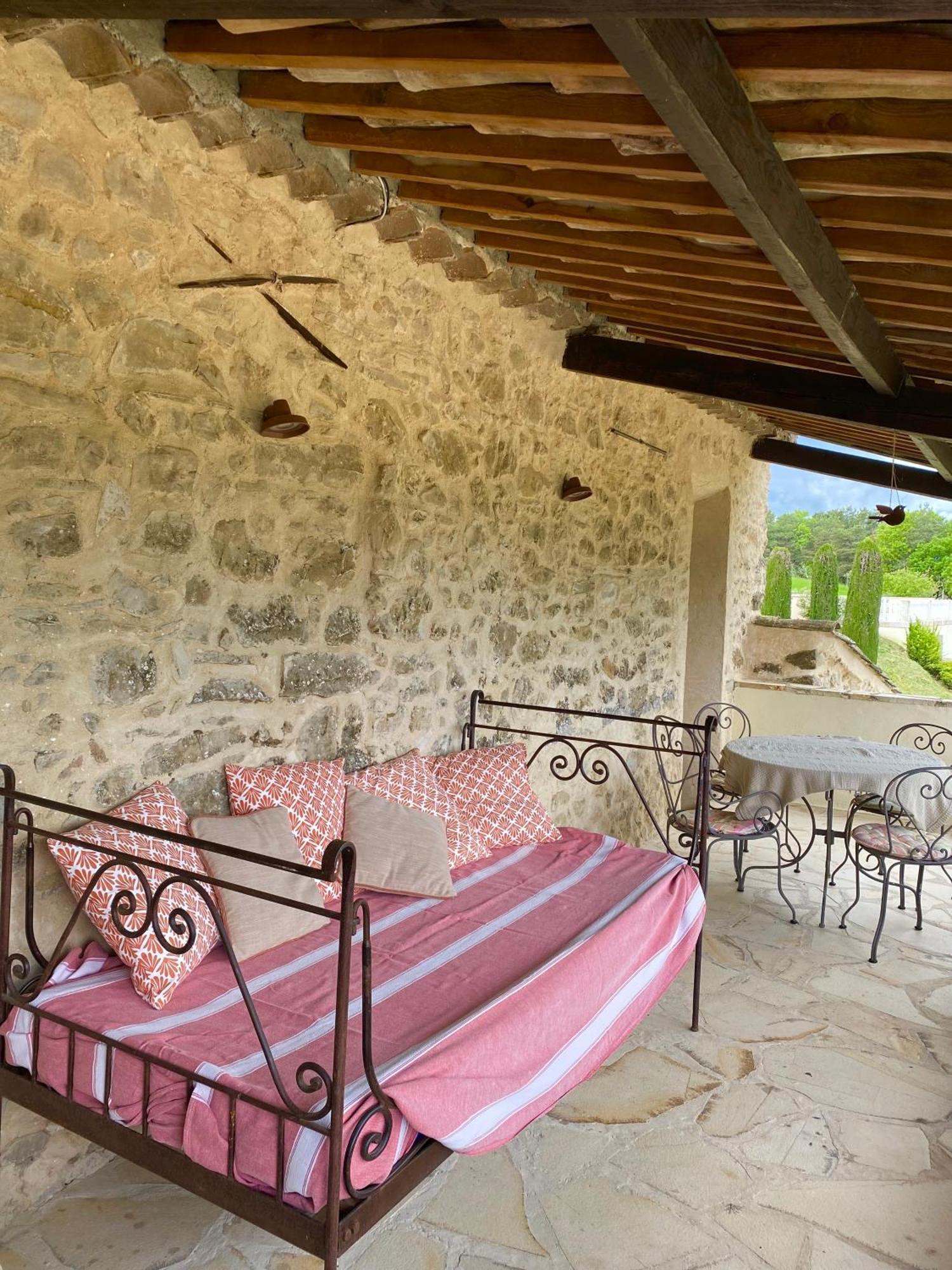 La Magnanerie En Provence Villa Niozelles Luaran gambar